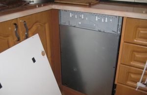 Установка фасада на посудомоечную машину в Заречном