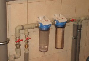 Установка проточного фильтра для воды в Заречном